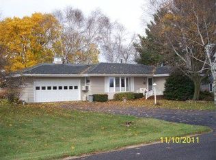 303 Taylor Ln, Stoughton, WI 53589