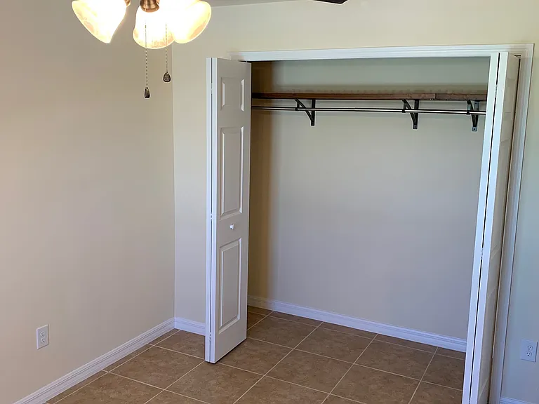 3827 SW 8th Ct — Photo 35