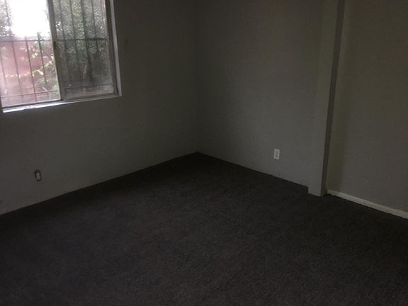 5th image of 2911 W 116th St