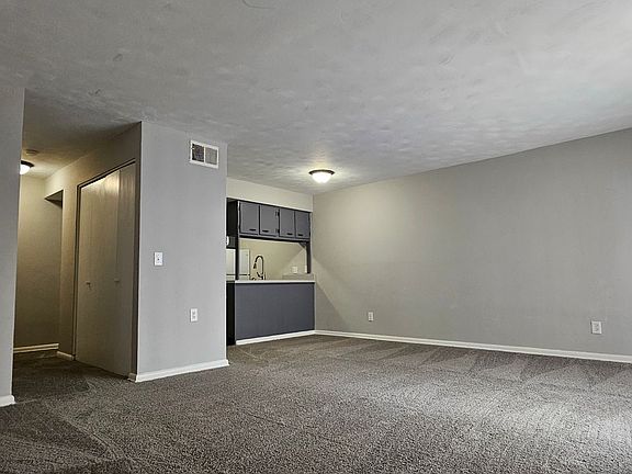 3rd image of 3805 Briar Pl