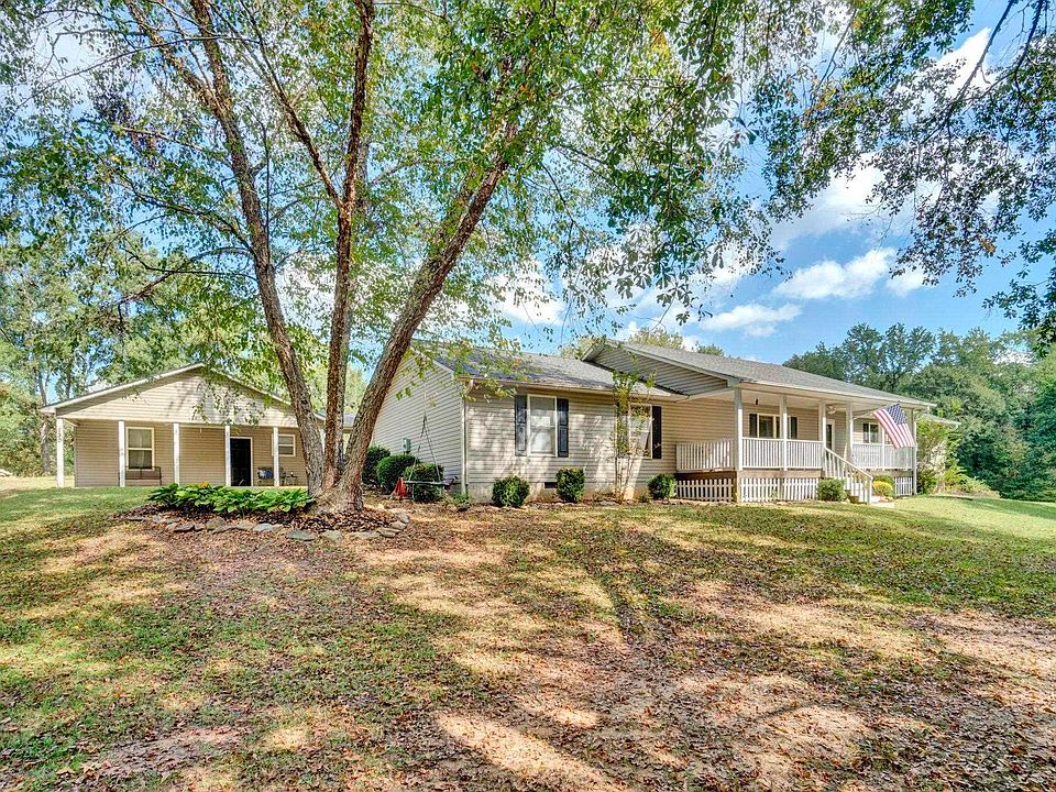 1st image of 130 Maple Meadows Ln