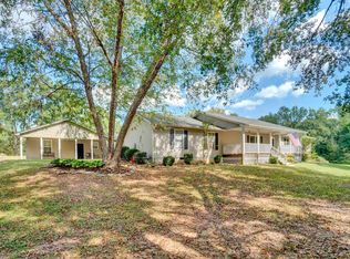 130 Maple Meadows Ln, Fountain Inn, SC 29644