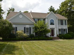 31 Philips Farm Rd, Marshfield, MA 02050