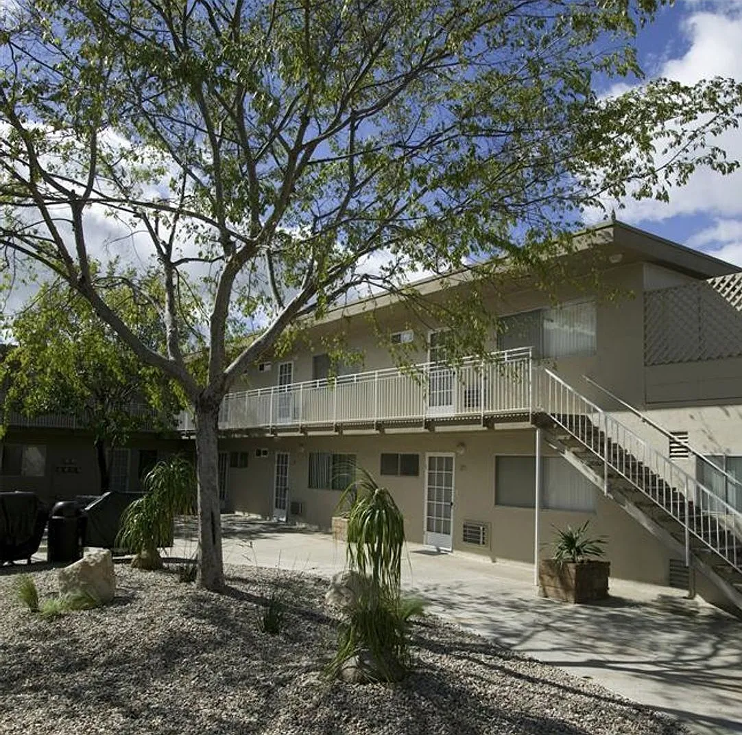 12529 Oak Knoll Rd — Photo 3