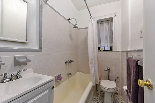 Sold by Better Homes & Gardens FH Realty | media 8