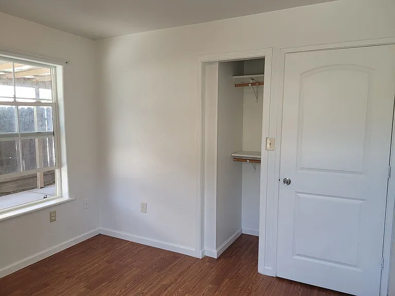585 South Ave — Photo 4