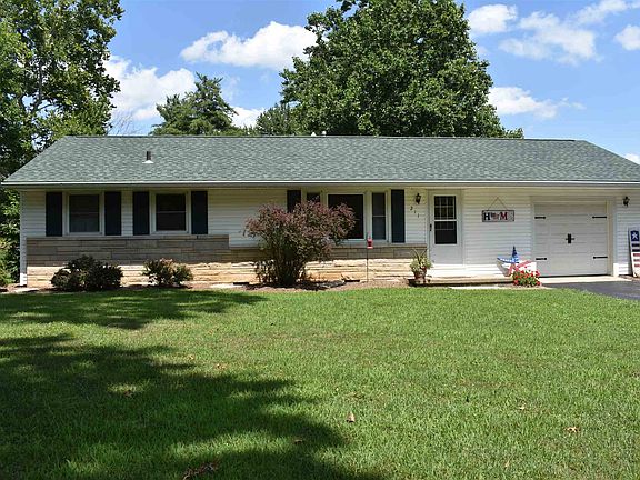 2nd image of 211 E Dewey Dr