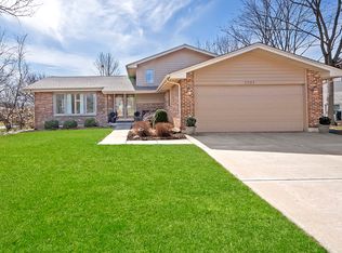 1701 Concord Dr, Downers Grove, IL 60516