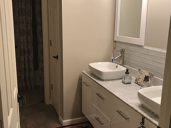 3rd image of 2118 Hicks Dr