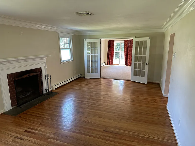 301 Beechwood Rd — Photo 4