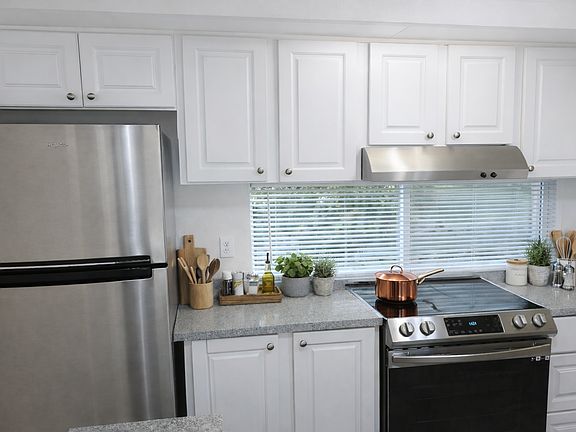 3rd image of 12626 SE 42nd St APT D3