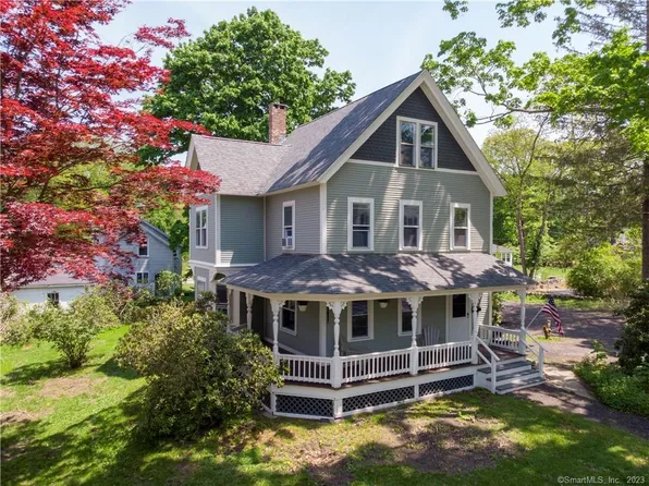 8 Genevieve Street, Putnam, CT 06260