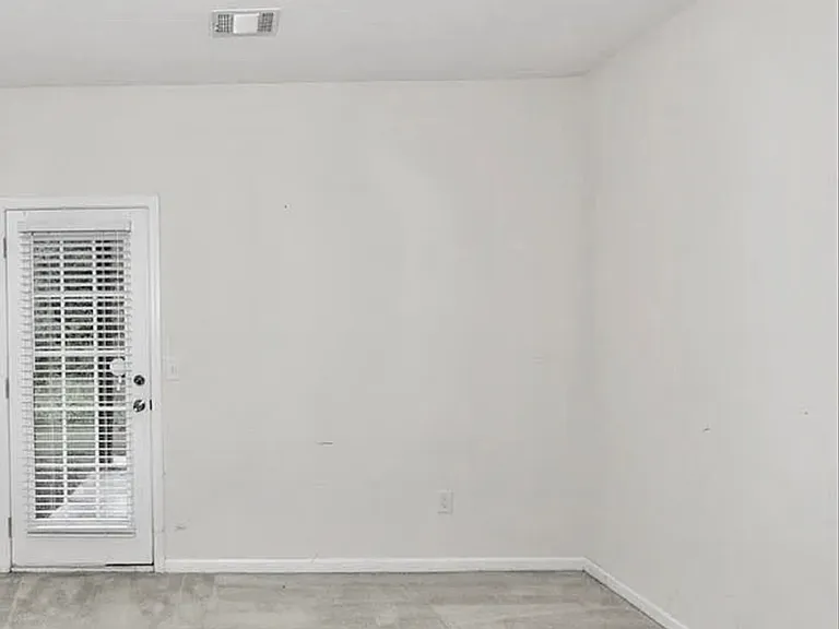 3266 Mill Springs Cir — Photo 8