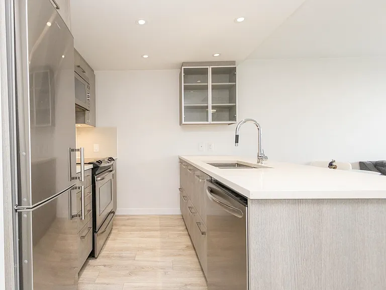 933 Hastings St E #712 — Photo 6