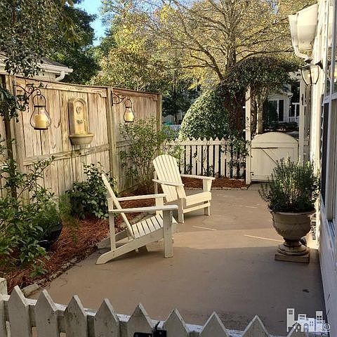 Side patio