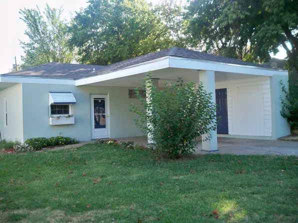 310 E 12th St, Claremore, OK 74017