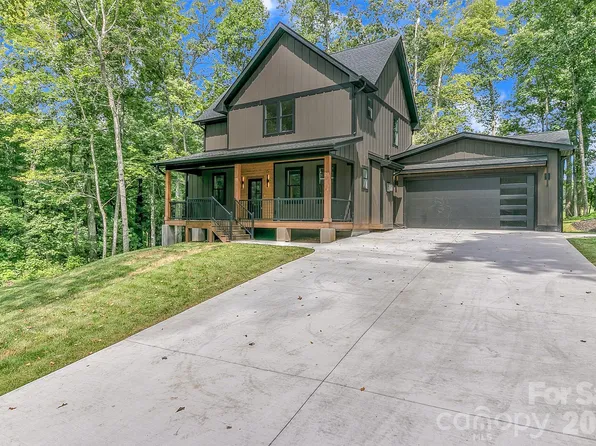 80 Goldenwood Ln, Mills River, NC 28759