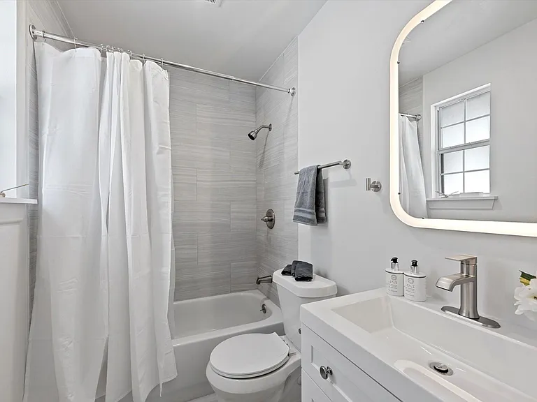 210 Emerson St #3 — Photo 8