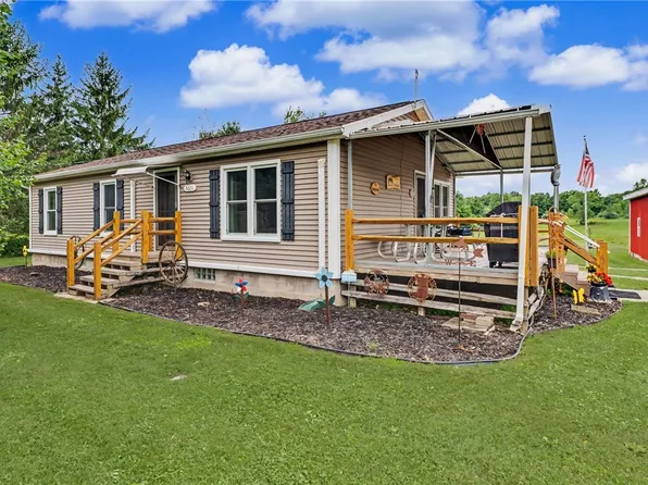 5011 Paradise Rd, East Bethany, NY 14054