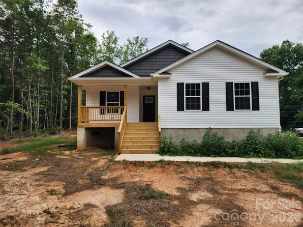 5900 Flamingo Dr #4, Conover, NC 28613