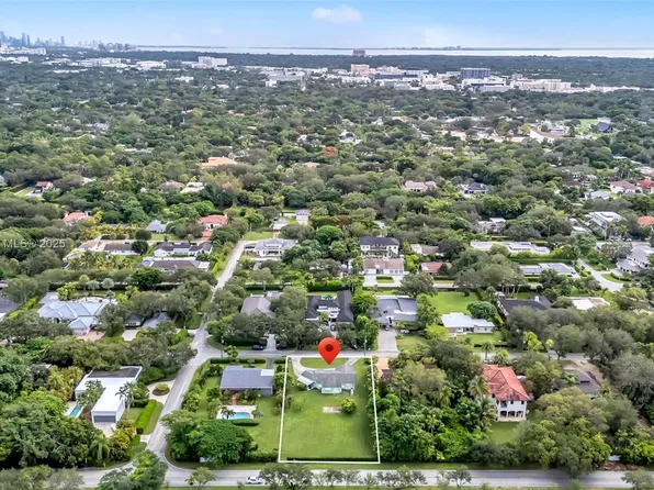 6820 SW 71st Ct, Miami, FL 33143