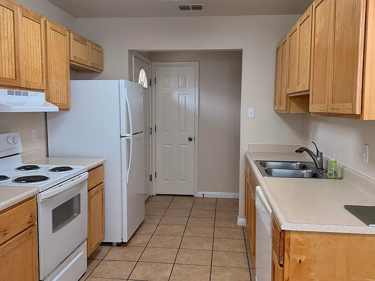 104 San Antonio Rd #3 — Photo 6