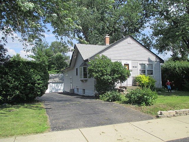 1st image of 647 John St