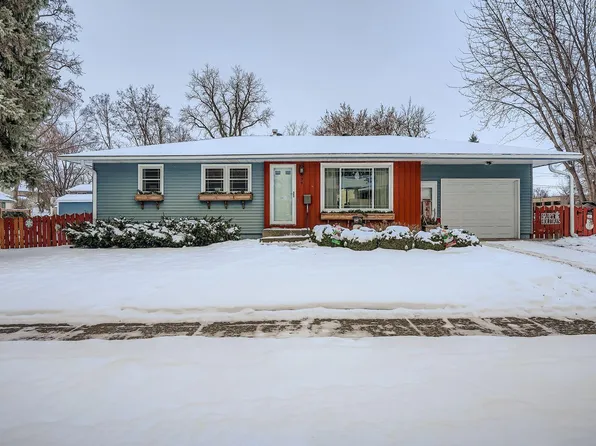 639 7th St W, Hastings, MN 55033