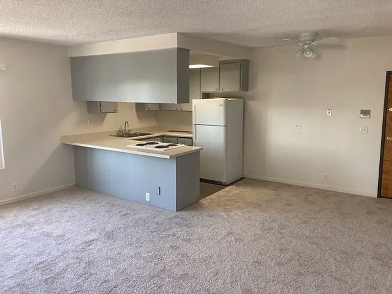 4189 Monroe Ave — Photo 18