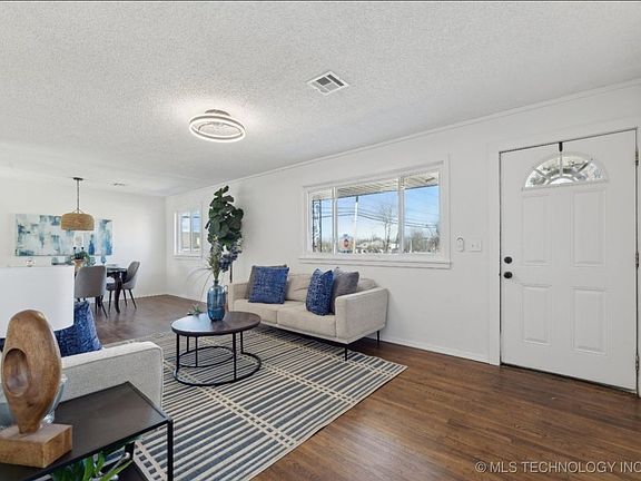 4th image of 523 W Toledo Pl