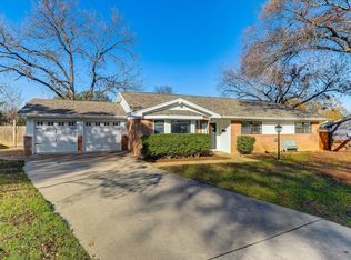 5205 Blue Ridge Ct, Fort Worth, TX 76112