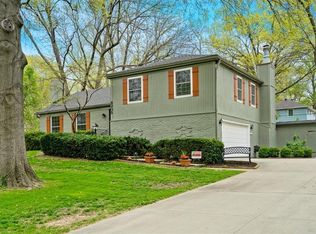 8205 Tomahawk Rd, Prairie Village, KS 66208