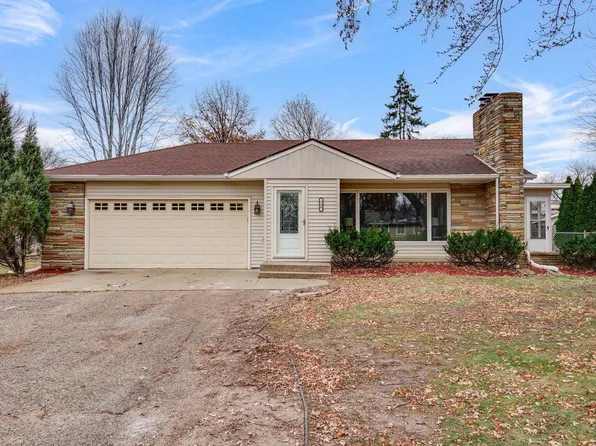 540 Cloverleaf Dr, Golden Valley, MN 55422