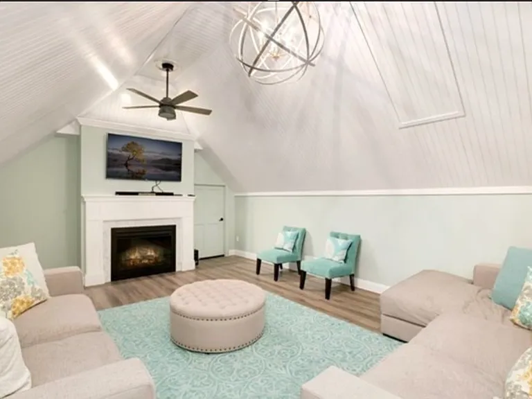 254 E Cottage St #3 — Photo 16