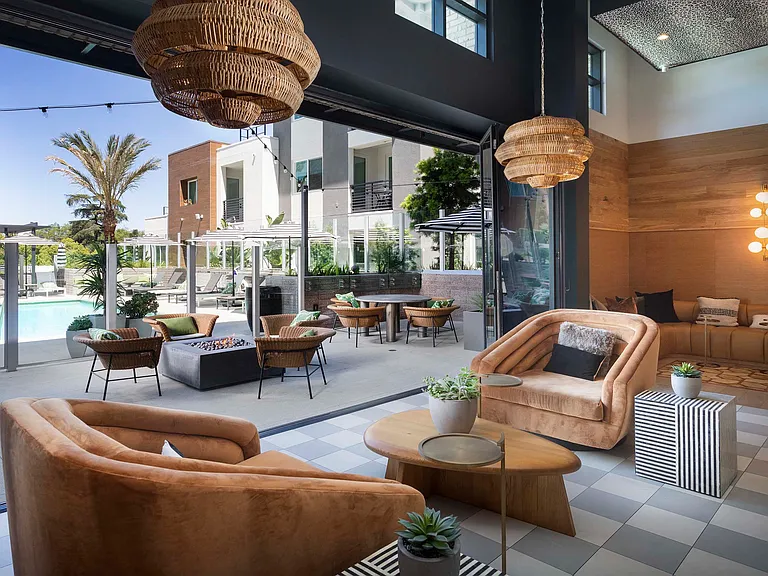 Alexan Noho West — Photo 39