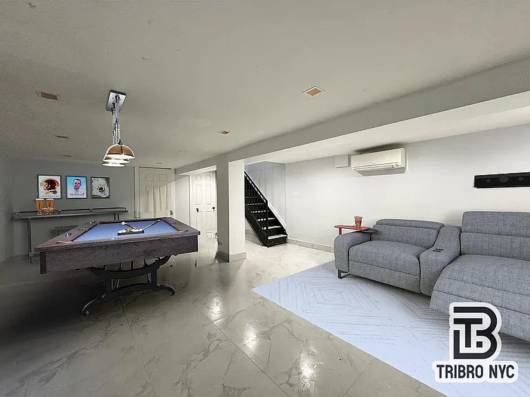 225 Halsey St #1 — Photo 4