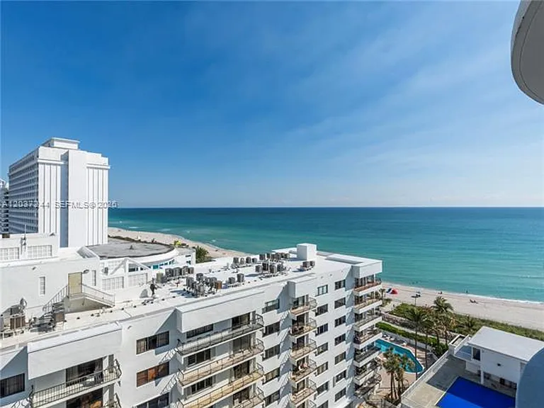 5401 Collins Ave #1013 — Photo 10