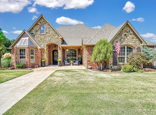 100 Rine Pl, Clinton, OK 73601