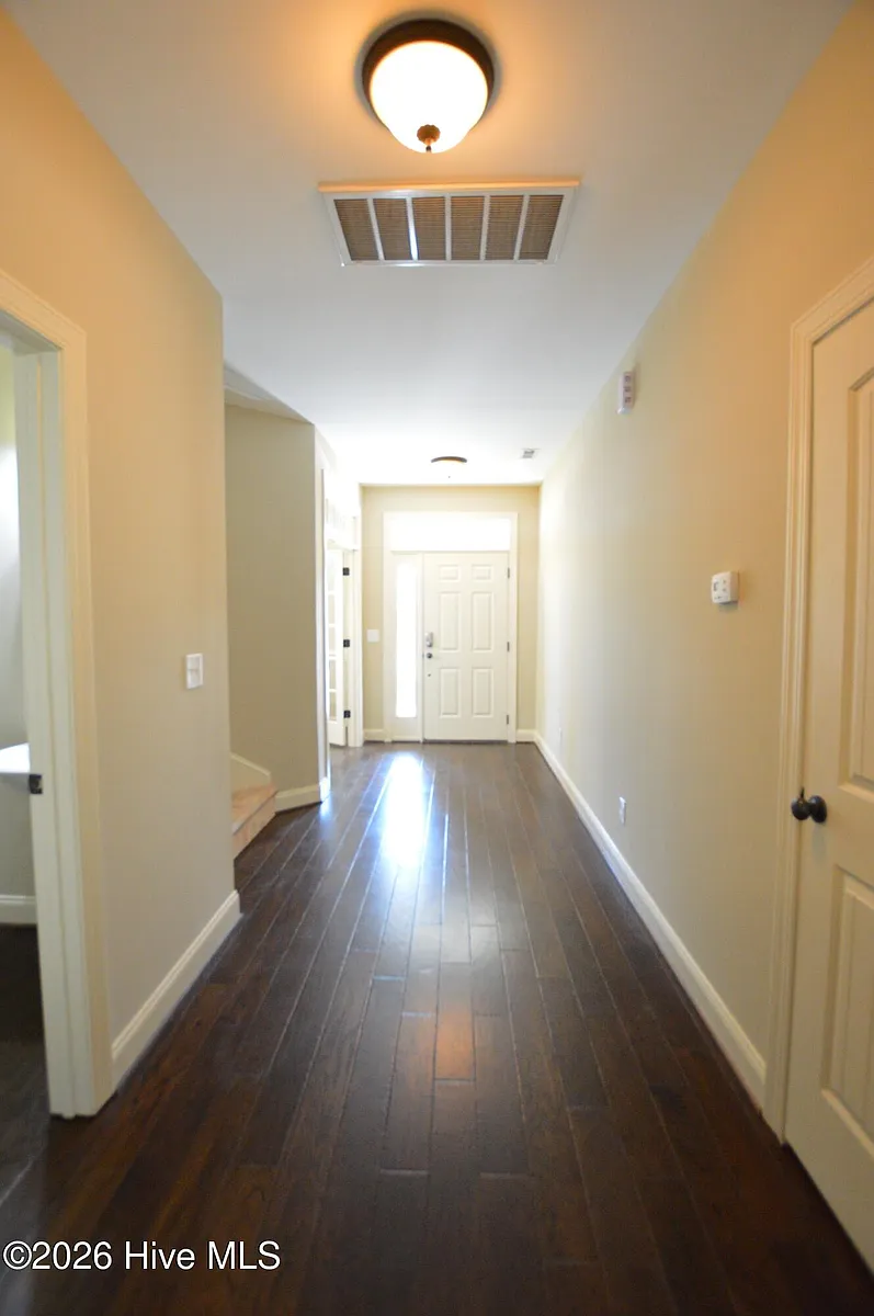 Building Photo - 309 Belvedere Dr