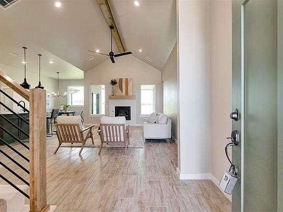 4th image of 4468 Adraina Way