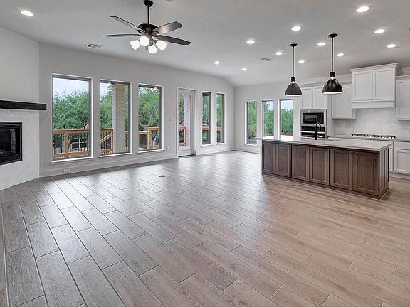 3rd image of 211 Boulder Creek