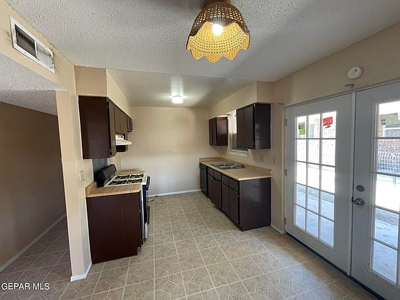 4th image of 2849 Beachcomber Dr #B
