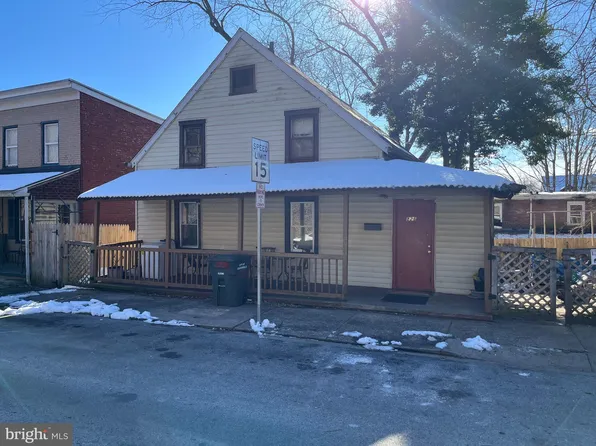 228 W Chestnut St, Coatesville, PA 19320