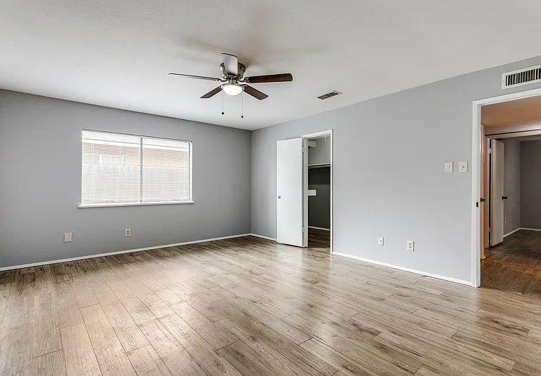 7504 Portman Ave — Photo 10