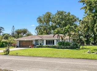 2858 Oak Dr, West Palm Beach, FL 33406