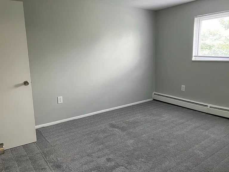 Valley York Apartments — Photo 40
