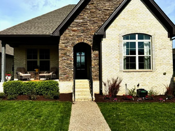 2036 Kestrel Ln, Spring Hill, TN 37174