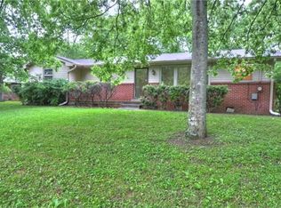 6220 Homeland Dr, Nashville, TN 37218