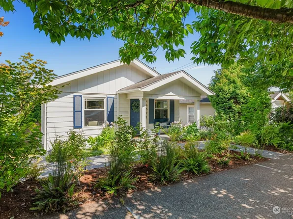 4452 39th Avenue SW, Seattle, WA 98116