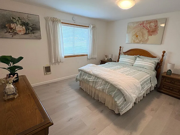 890 SW 7th St — Photo 41